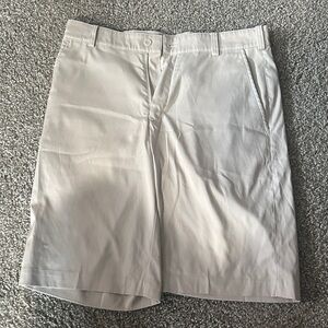 Nike Men's Light Gray Flat Front Shorts